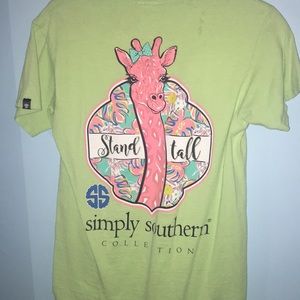 Simply southern short sleeve tee small in women’s